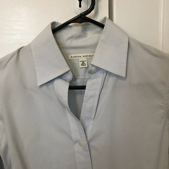Perfect basic button down - Picture 2 of 3